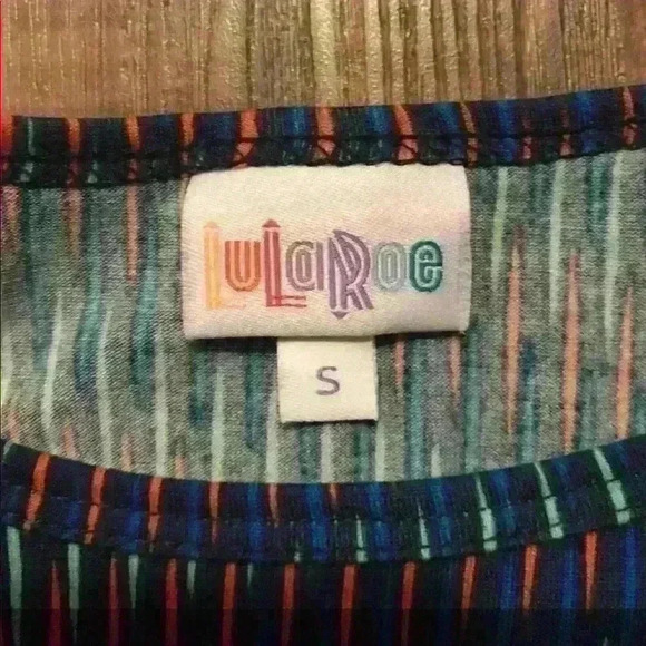 Lularoe Irma top size‎ Small 8-10 - Picture 4 of 8